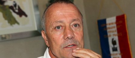 Bernard Lacombe trimite "la cratita" femeile care vor sa vorbeasca despre fotbal