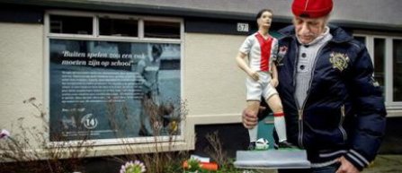 Olanda aduce un omagiu "fotbalistului total" Johan Cruyff