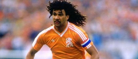 Gullit si Figo, in "Hall of Fame"-ul fotbalului mexican