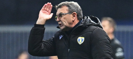 Eugen Neagoe pleacă de la Petrolul Ploiești: motivul despărțirii și înlocuitorul posibil Petrolul fără Neagoe: bilanț, reacții și cine poate veni în locul său De ce a plecat Eugen Neagoe de la Petrolul + varianta Mehmet Topal