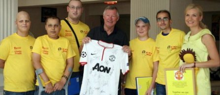 Manchester United a vizitat Spitalul Oncologic din Cluj-Napoca