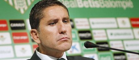 Tehnicianul Juan Carlos Garrido, demis de la Betis Sevilla dupa o luna si jumatate