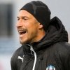 Henrik Larsson a parasit Helsingborgs IF, la cateva zile dupa ce fiul sau a fost bruscat pe teren de fani nervosi ca echipa a retrogradat