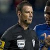 Arbitrul Clattenburg, oprit de la delegari in Premier League pentru conduita rasista