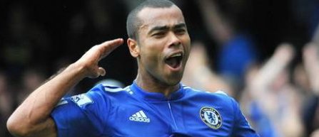 Ashley Cole a refuzat prelungirea contractului cu Chelsea