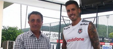 Jose Sosa, patru ani la Besiktas