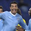 Doi jucatori de la Lazio, suspendati din cauza bruscarii unui arbitru