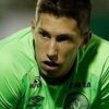 Portarul lui Chapecoense care a supravietuit accidentului aviatic din Columbia a revenit in Brazilia