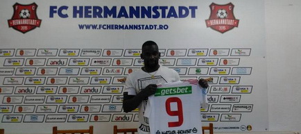 Congolezul Juvhel Tsoumou, primul jucător străin transferat de FC Hermannstadt