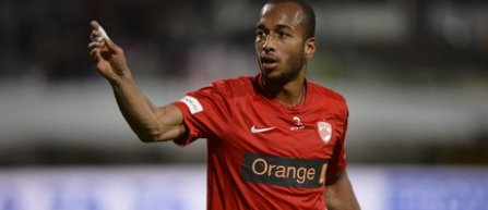 Joel Thomas a fost operat la ligamentele incrucisate