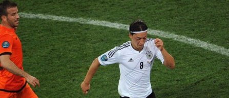 Euro 2012: Germania - Mesut Ozil menajat, dar apt de joc