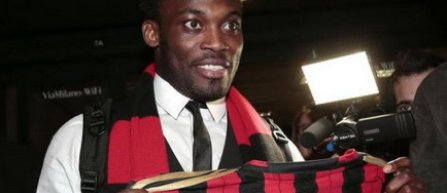Michael Essien a semnat pentru AC Milan