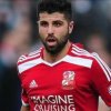 Un fotbalist irakian refugiat din tara natala, la un pas sa ajunga in Premier League