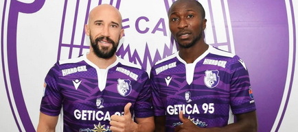 Kehinde Fatai și Iasmin Latovlevici au semnat cu FC Argeș!