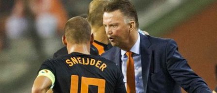 Sneijder ramane capitanul Olandei, confirma Van Gaal