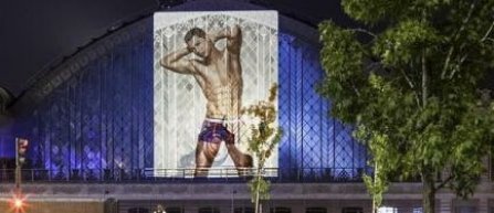 Cristiano Ronaldo face inconjurul lumii in lenjerie intima