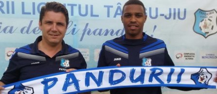 Fundasul portughez Vasco Fernandes a semnat un contract valabil doi ani cu Pandurii