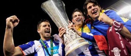 Trofeul Europa League este adus la Bucuresti de Sapunaru