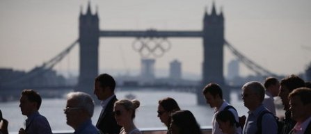 Jumătate de omenire cu ochii pe "uvertura" de la noapte!