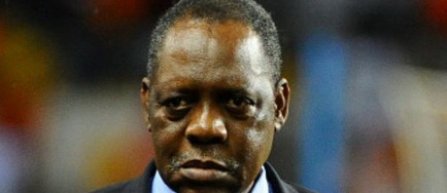 Camerunezul Issa Hayatou candideaza pentru al optulea mandat in fruntea Confederatiei Africane