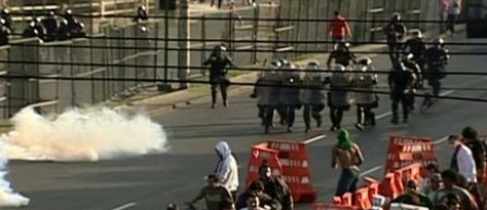 Politia a dispersat 3.000 de manifestanti in fata stadionului Maracana, cu lacrimogene