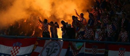 Euro 2012: Fumigene la meciul Irlanda - Croatia