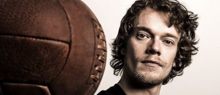 Un actor din distribuţia serialului "Game of Thrones" va prezenta istoria fotbalului englez într-un show TV produs de History