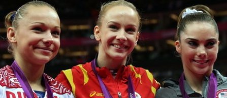 Zâmbet și frumusețe de aur