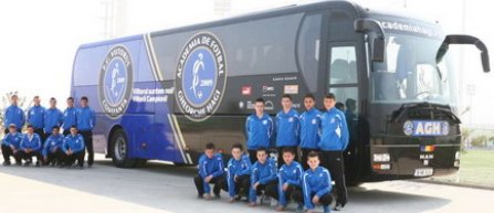 A fost lansat autocarul Academiei de Fotbal "Gheorghe Hagi"