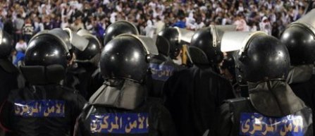 Armata egipteana trimisa la Port Said pentru restabilirea ordinii publice (video)