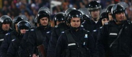 Meciul de fotbal Steaua-Dinamo, supravegheat de peste 500 de jandarmi