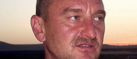 † Ne-au părăsit în 2017 (intern)