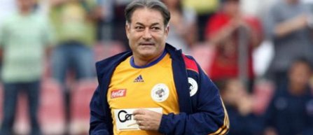 Corpul neinsufletit al lui Costica Stefanescu a fost depus la capela Bisericii Harsu din Craiova