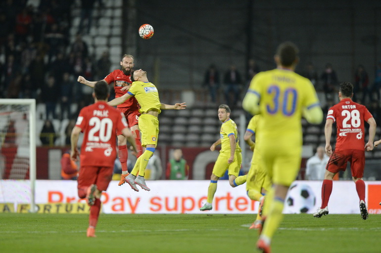 Poze Dinamo București - Fotbal Club FCSB