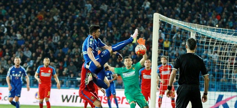 Poze Pandurii Târgu-Jiu - Fotbal Club FCSB