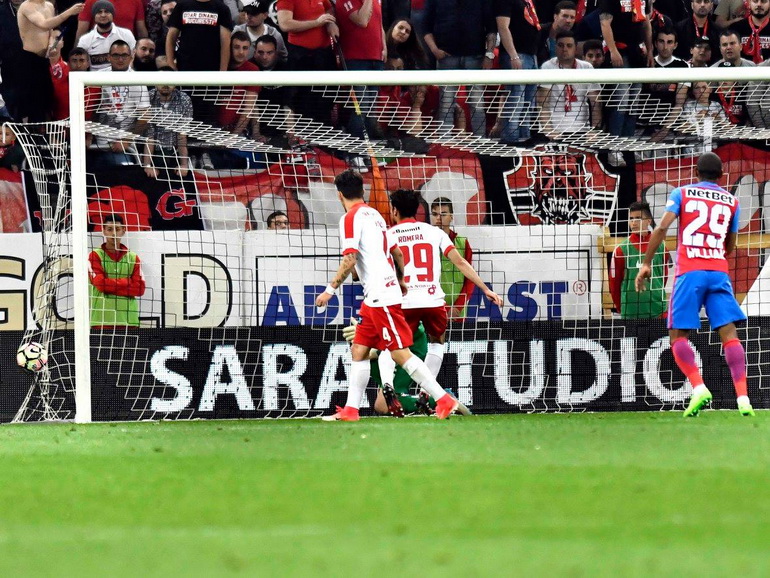 Poze Dinamo București - Fotbal Club FCSB