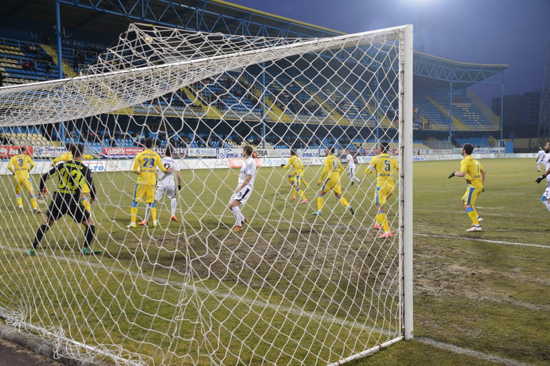 Poze Gaz metan Mediaș - Juventus București