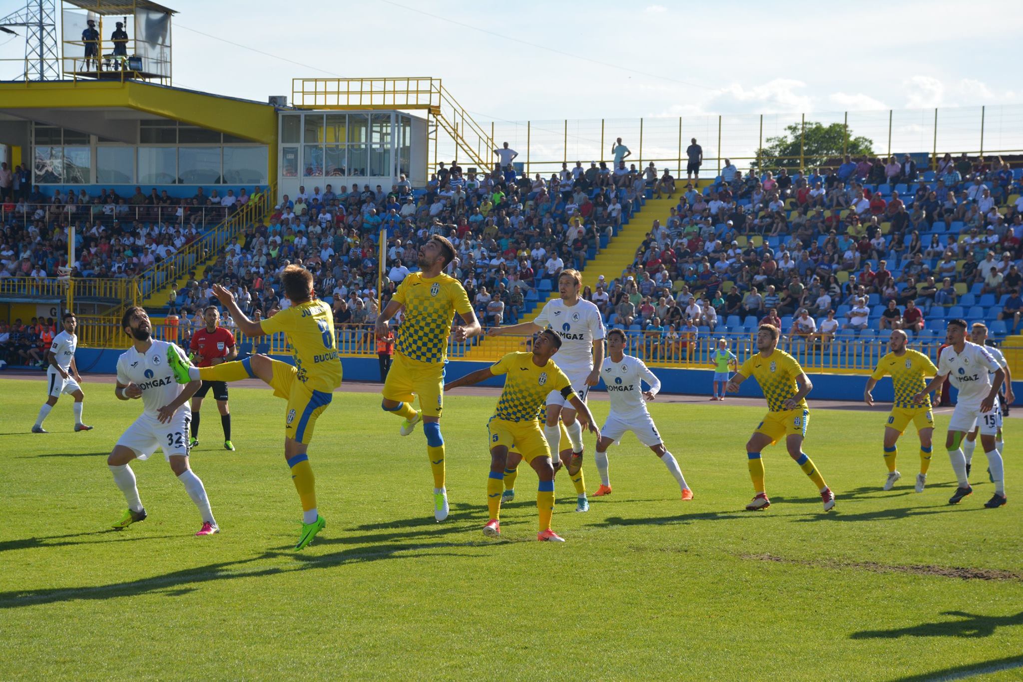 Poze Gaz metan Mediaș - Juventus București