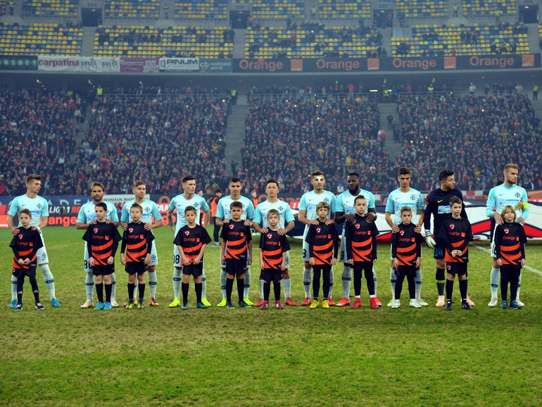 Poze Dinamo București - Fotbal Club FCSB