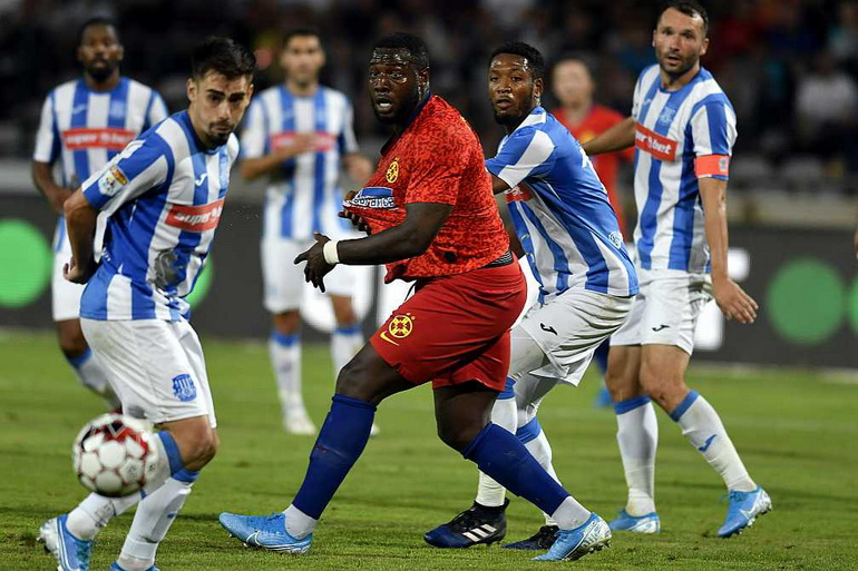 Poze Fotbal Club FCSB - FC Politehnica Iași