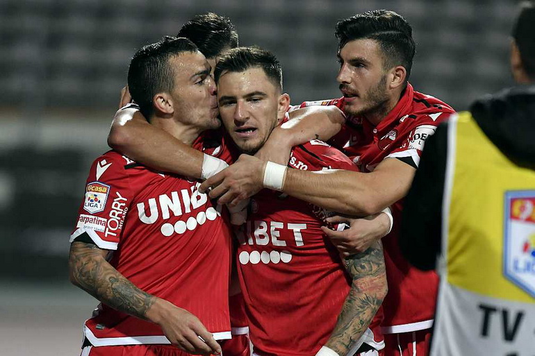 Poze Dinamo București - Gaz metan Mediaș