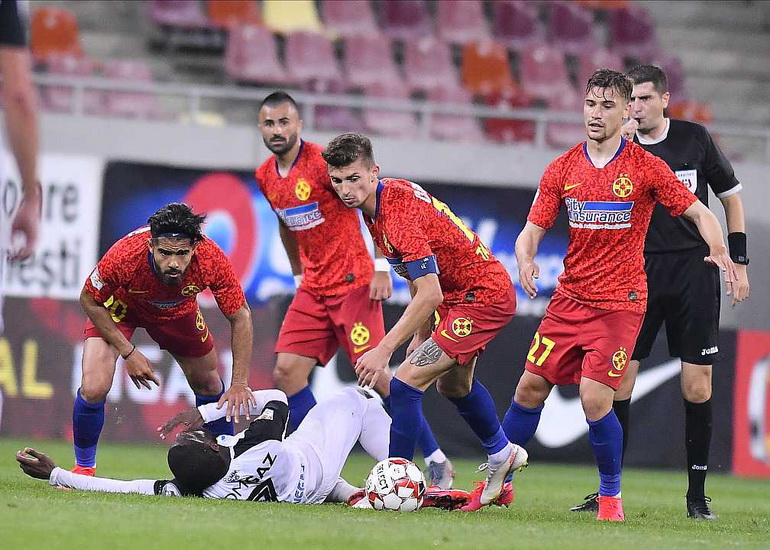 Poze Fotbal Club FCSB - Gaz metan Mediaș