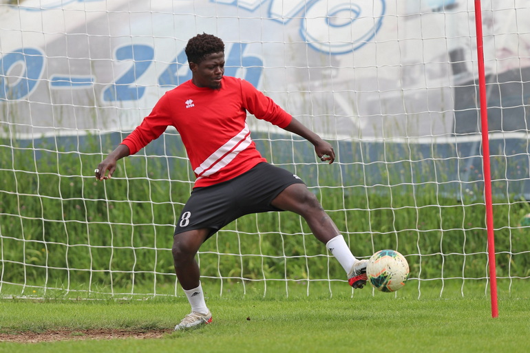 Poza Kevin DOUKOURÉ Grobry